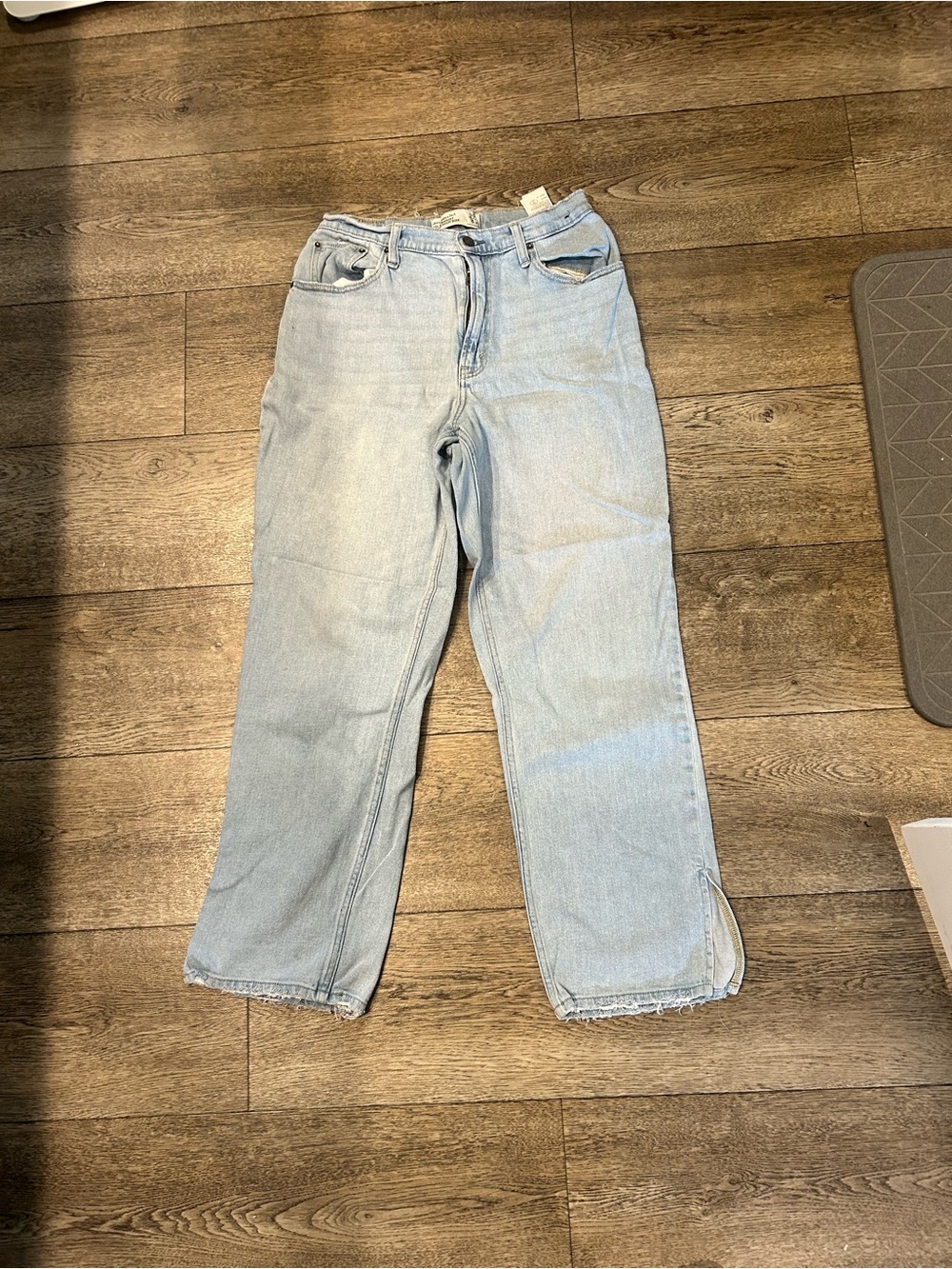 Light Wash Womens Abercrombie & Fitch Straight-Leg Jeans - Light Blue